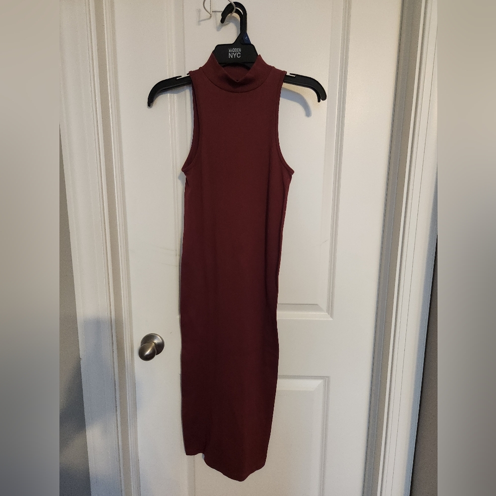 NWOT Madden New York women's maxi dress. Burgundy. Size XS.